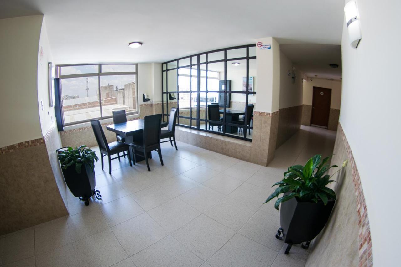 Hotel Niza Zona Piel ليون المظهر الخارجي الصورة